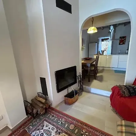 Spacious House In With Garden * Valdeande