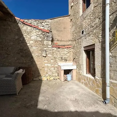 Spacious House In With Garden Holiday home *