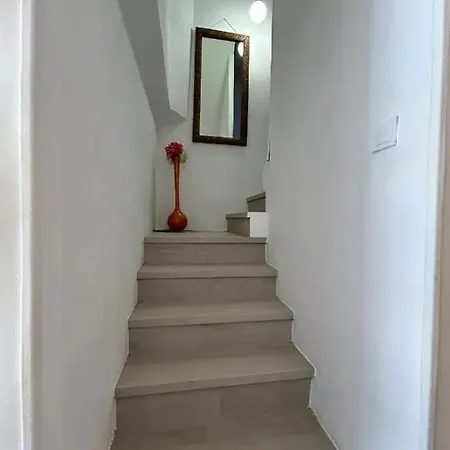 Spacious House In With Garden * Valdeande